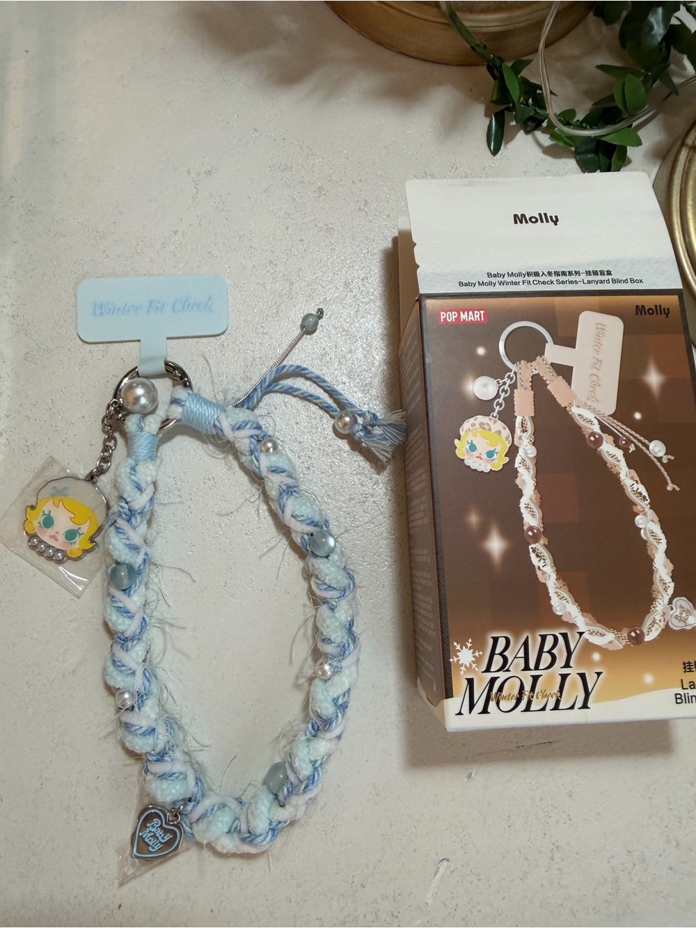 Baby Molly Winter Fit Check phone lanyard “Freezing Magic”